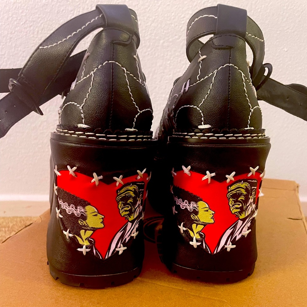 Dollskill universal monsters platform